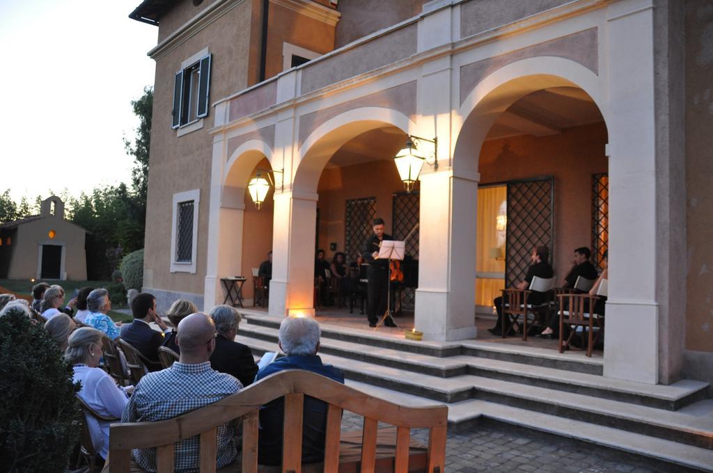 Casale Di Tormaggiore Villa And Country Suites Pomezia Exterior photo