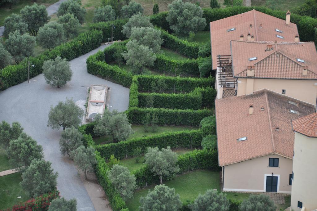Casale Di Tormaggiore Villa And Country Suites Pomezia Exterior photo