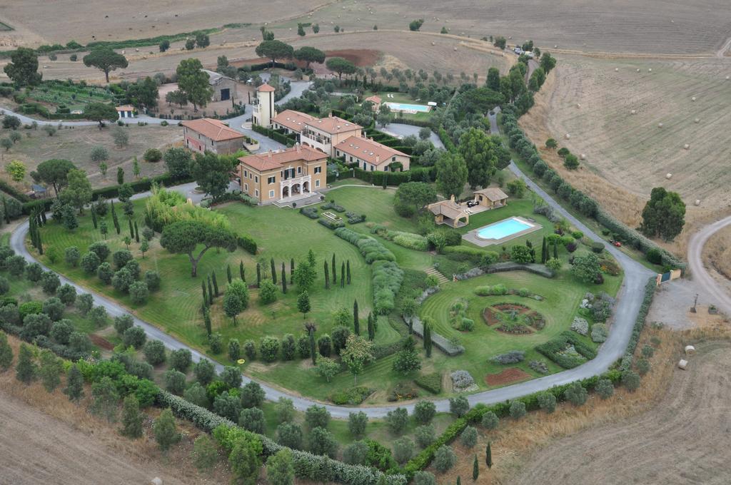 Casale Di Tormaggiore Villa And Country Suites Pomezia Exterior photo