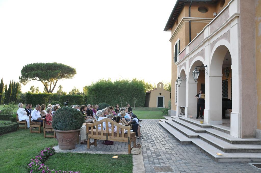 Casale Di Tormaggiore Villa And Country Suites Pomezia Exterior photo