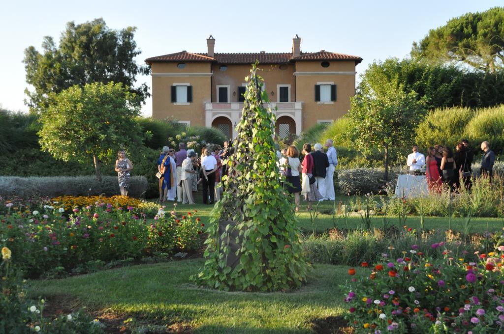 Casale Di Tormaggiore Villa And Country Suites Pomezia Exterior photo