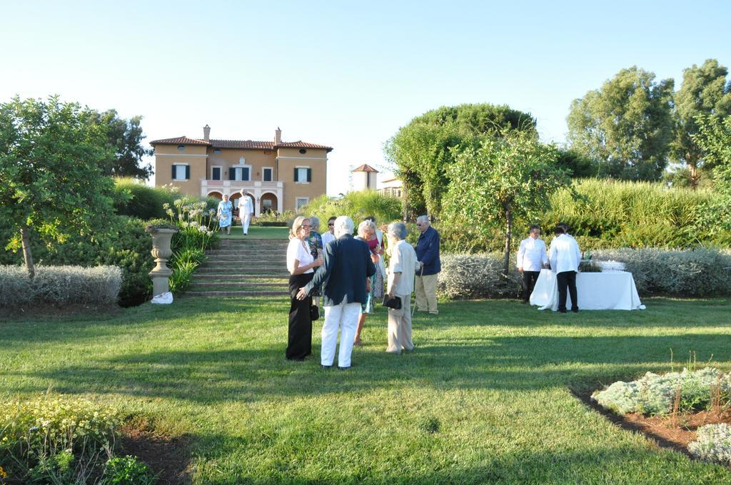Casale Di Tormaggiore Villa And Country Suites Pomezia Exterior photo